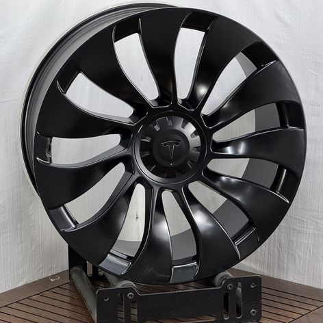 Литые диски Tesla 9.5×R21 5×114.3