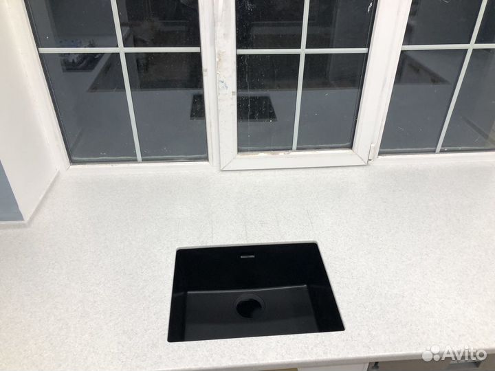 Кухонная столешница из искусственного камня