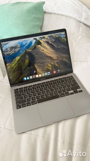 Macbook air 13 m1 8 256