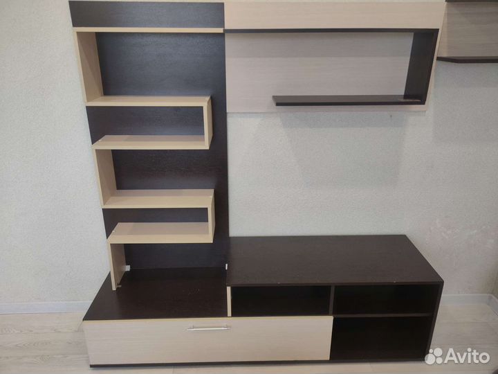 Стенка в гостиную