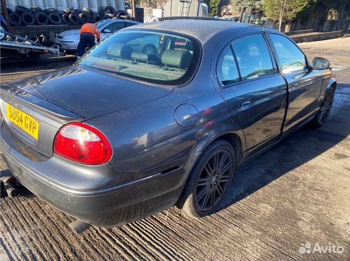 В разборе Jaguar - S-type, 2.5 (sajac03N55JN18787)