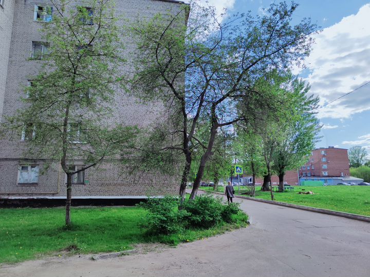 Комната 15 м² в 9-к., 4/5 эт.