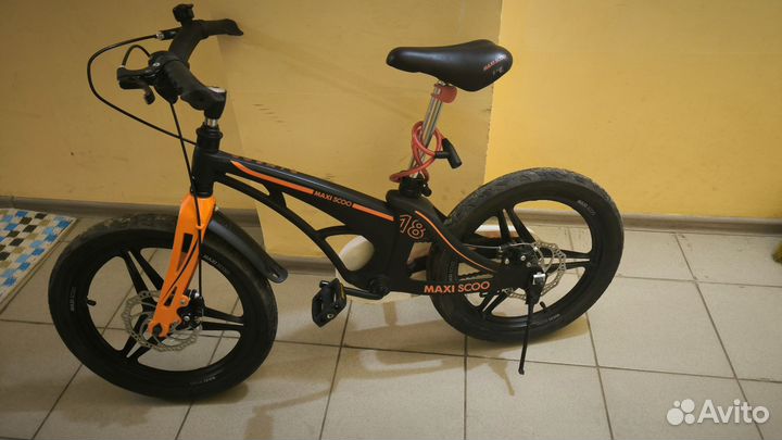Велосипед maxiscoo 18