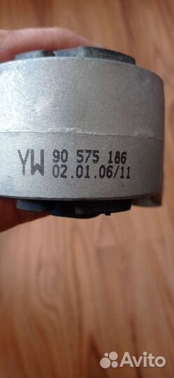 Опора двигателя Opel Zafira