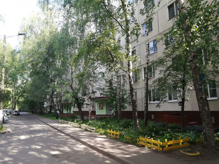 Комната 11 м² в 1-к., 1/12 эт.