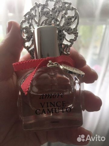 Amore vince camuto