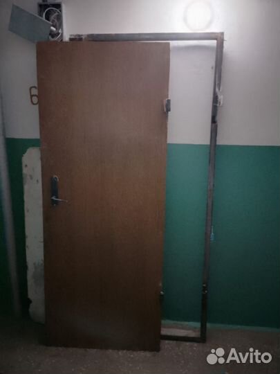 Дверь входная железная бу