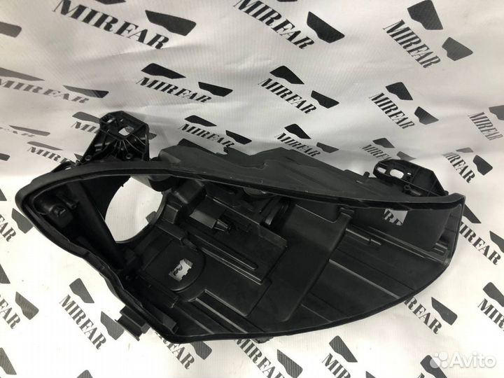 Правый корпус фары Mercedes Benz A w176 2012-2015