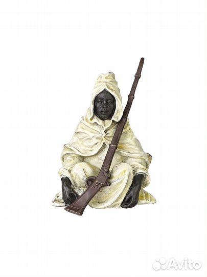 Бронзовая статуэтка