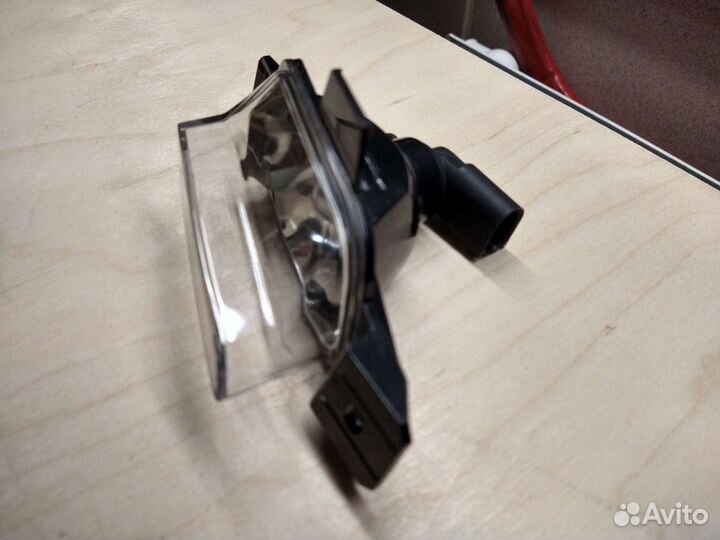 Фонарь заднего хода левый Фольксваген Тигуан 5N0 9