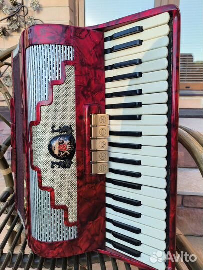 Аккордеон royal standard