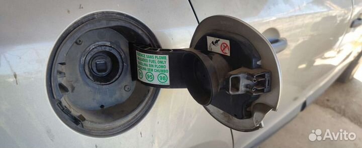 Лючок бензобака Renault Megane 3