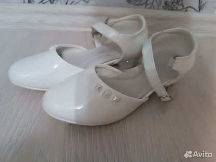 Туфли для девочки 30 31 размер