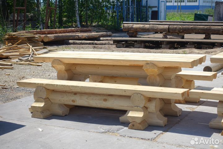 Сруб стола с лавками из бревна на дачу