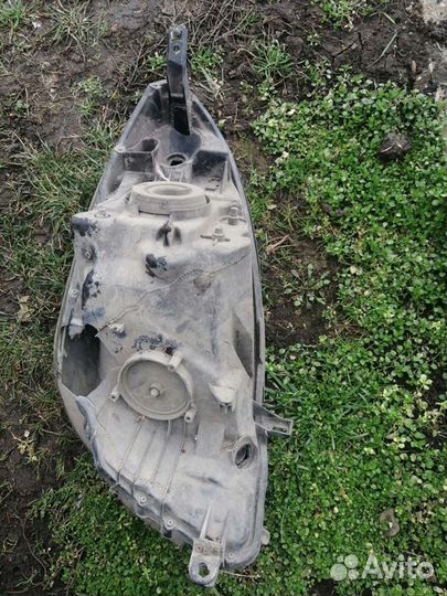 Фара ниссан ноут