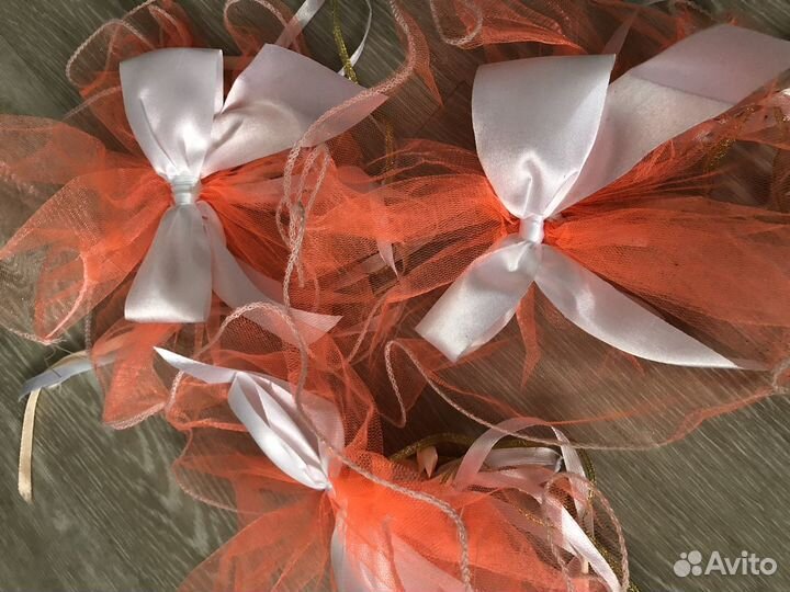 Свадебное украшение на машину