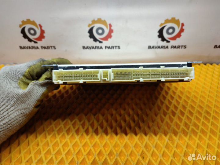 Блок управления пневмоподвеской Mercedes S W221