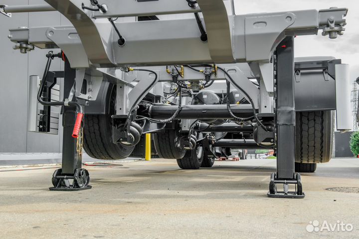 Полуприцеп контейнеровоз Grunwald Gr.C-L4, 2023