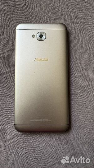 ASUS ZenFone 4 Selfie ZD553KL, 4/64 ГБ