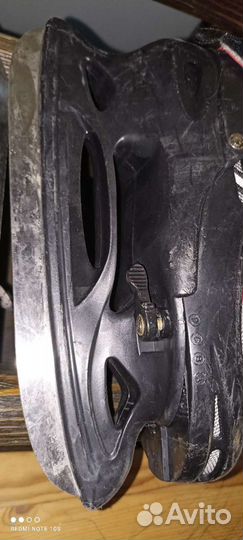 Коньки хоккейные