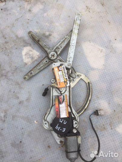 Стеклоподъёмник передний правый бмв -520-Е34