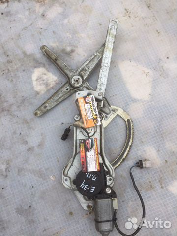 Стеклоподъёмник передний правый бмв -520-Е34