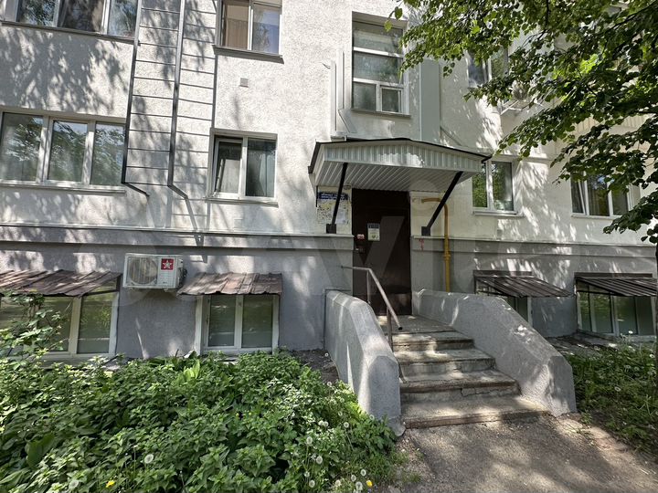 2-к. квартира, 43 м², 2/5 эт.