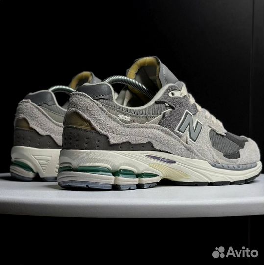 Кроссовки New Balance 2002R grey