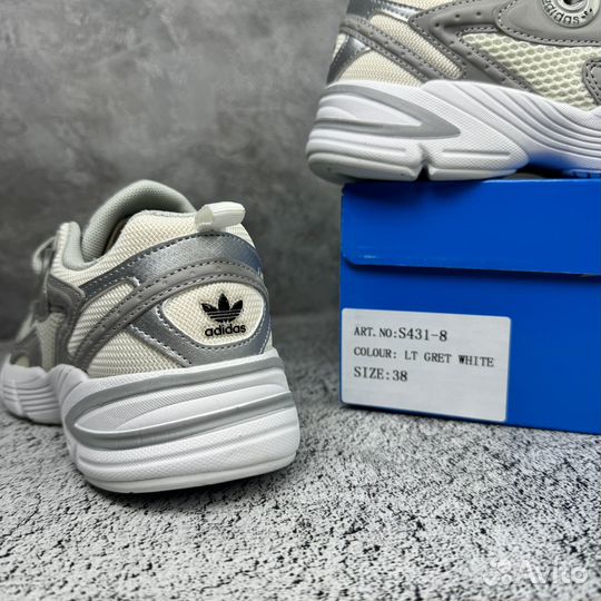 Кроссовки adidas astir