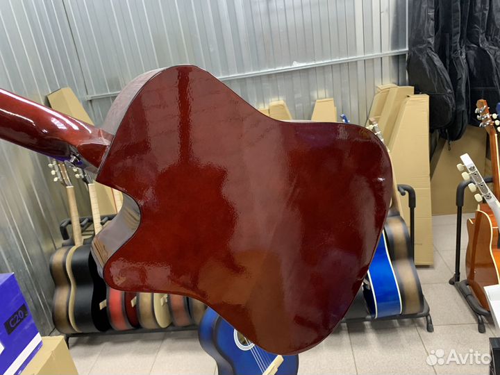 Акустическая гитара