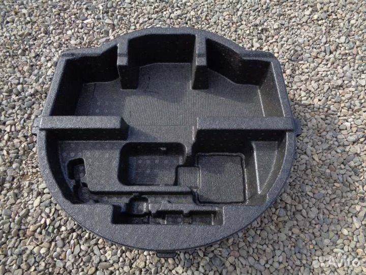 Ящик в багажник Toyota Vitz KSP130 1KR-FE 2011/5