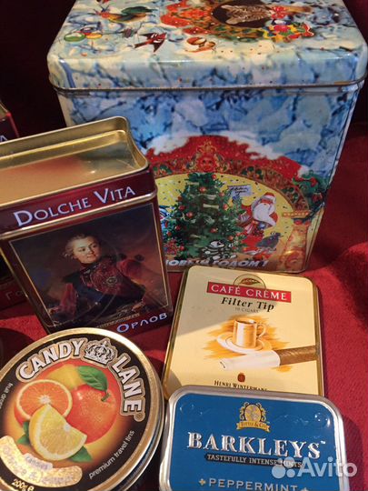 Банки коробки жестяные