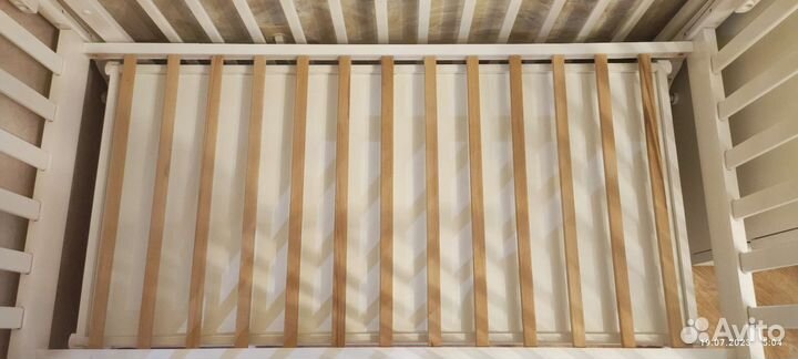 Кровать детская с универсальным маятником