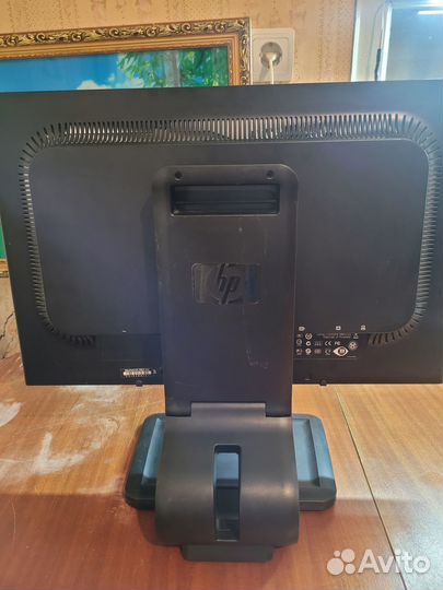 Монитор 22 дюйма