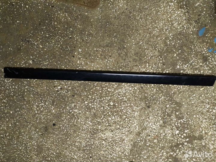 Молдинг двери передней правой Мицубиси Лансер 9