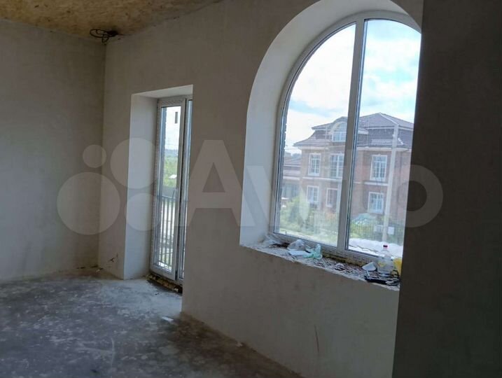 Коттедж 221 м² на участке 12 сот.