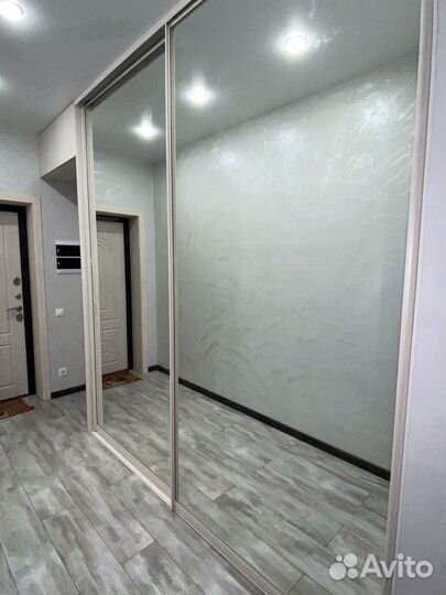 Стеклянная перегородка