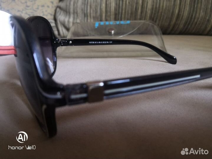 Очки солнцезащитные новые
