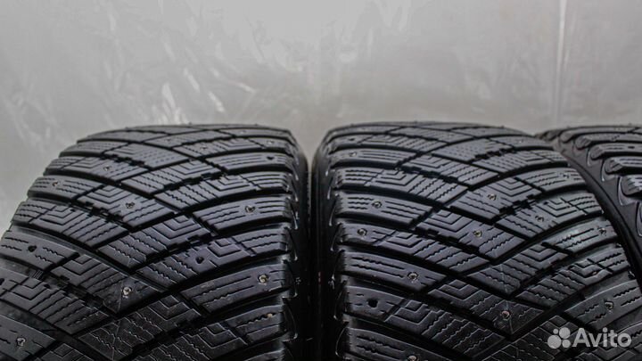 Goodyear UltraGrip Ice Arctic SUV 255/50 R19 107T