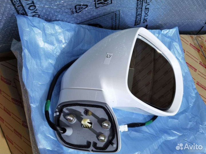 Зеркало правое Lexus Rx 3