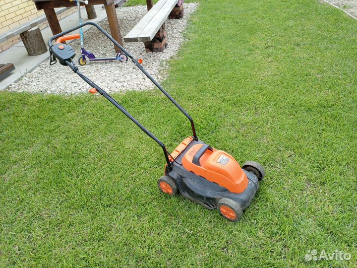 Газонокосилка электрическая на запчасти