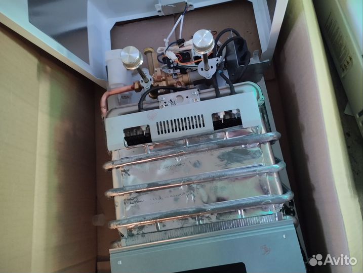 2 Газовых колонки б/у и новая, на запчасти