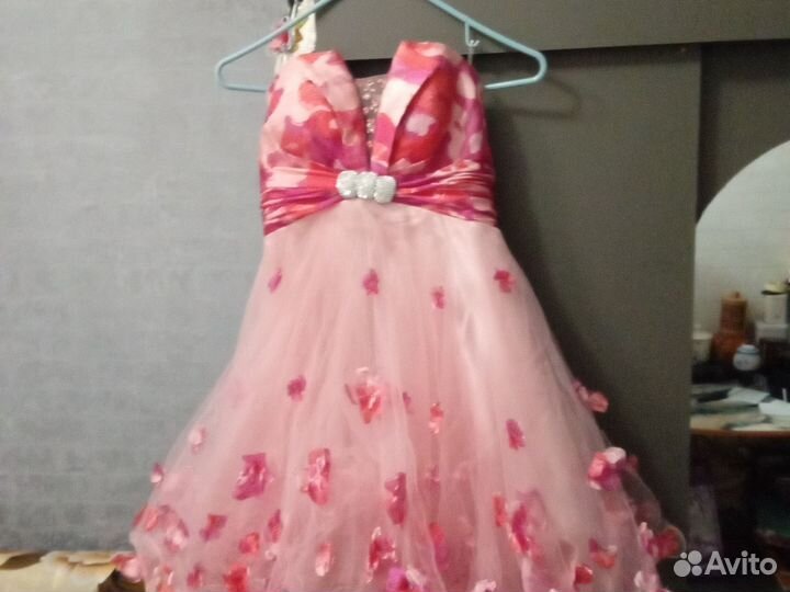 Нарядное платье