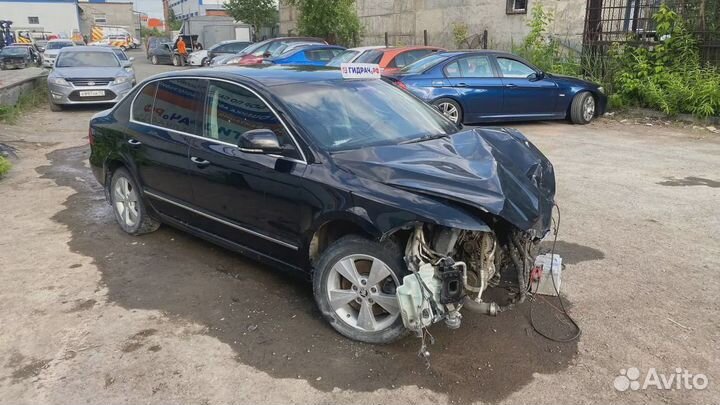 Заслонка дроссельная электрическая Skoda Superb (3