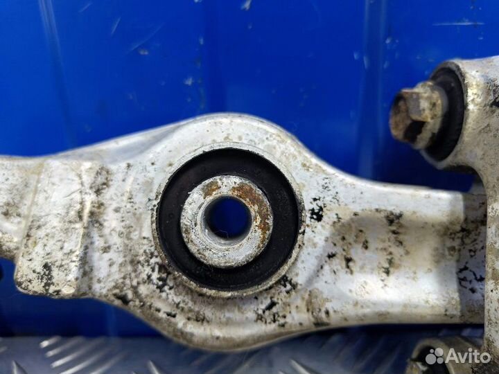 Рычаг передний левый Volkswagen Passat B5 1.6 AHL