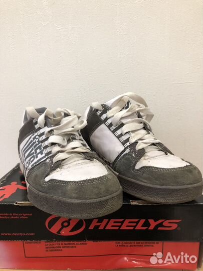 Кроссовки на колесиках heelys