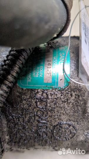 Компрессор кондиционера Peugeot 206, 2001