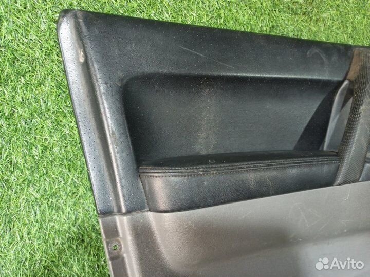 Обшивка двери передняя левая Mitsubishi Pajero 3