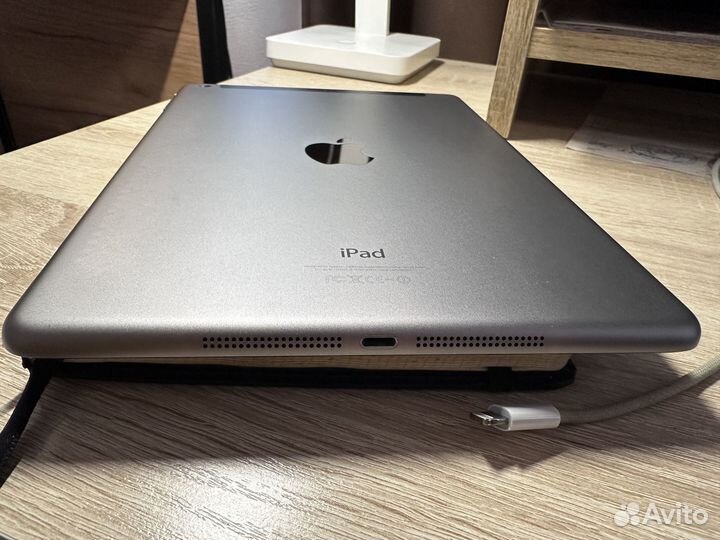 iPad Air 16Gb A1475 Wi-Fi Cellular (слот сим карт)