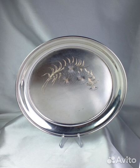 Серебряный поднос
